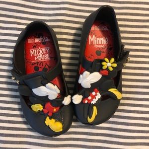 Mini Melissa black Mickey and Minnie kissing shoes